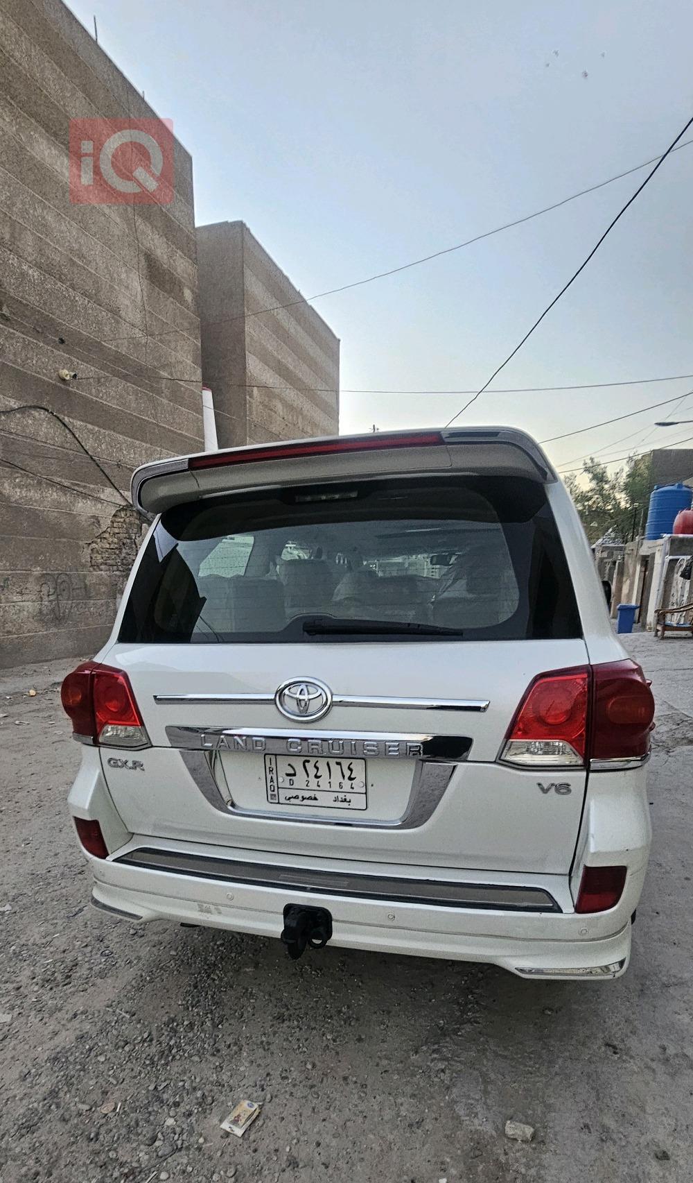 تۆیۆتا لاند کروزەر